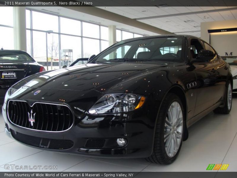 Nero (Black) / Nero 2011 Maserati Quattroporte S