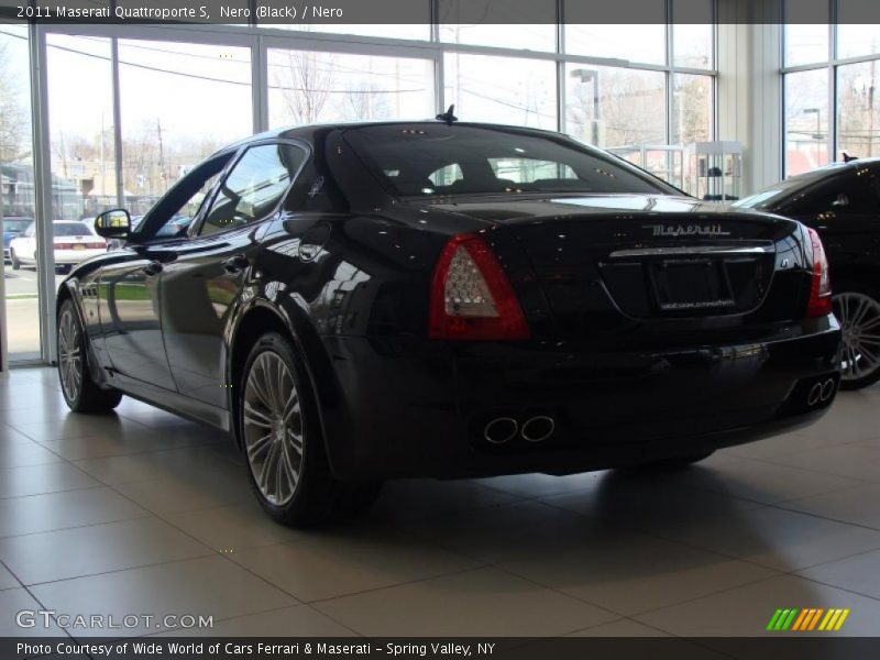 Nero (Black) / Nero 2011 Maserati Quattroporte S