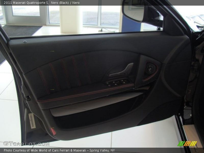 Nero (Black) / Nero 2011 Maserati Quattroporte S