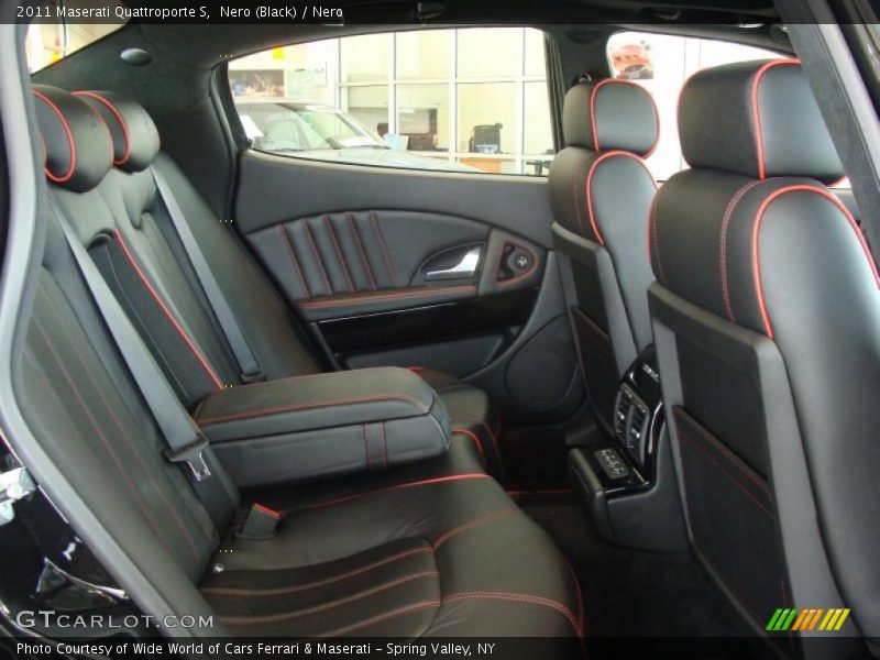  2011 Quattroporte S Nero Interior