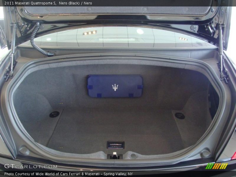  2011 Quattroporte S Trunk