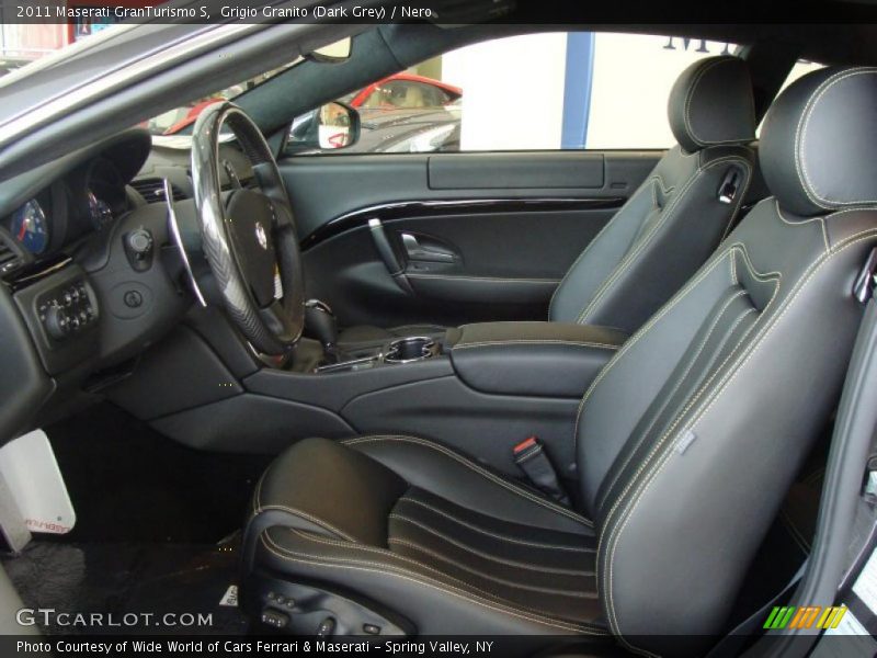  2011 GranTurismo S Nero Interior