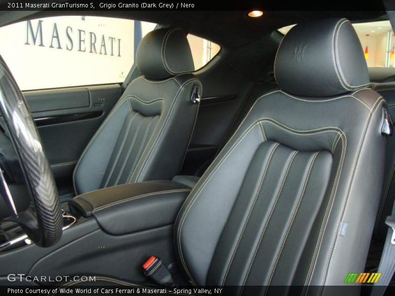  2011 GranTurismo S Nero Interior