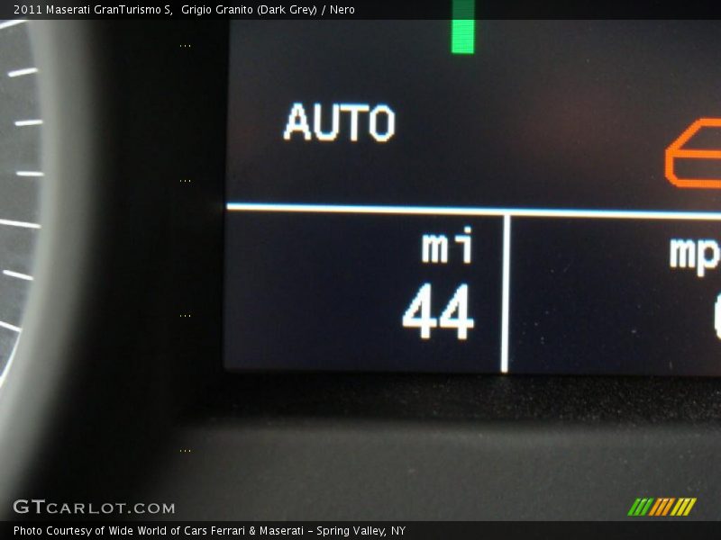Grigio Granito (Dark Grey) / Nero 2011 Maserati GranTurismo S