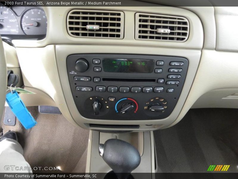 Arizona Beige Metallic / Medium Parchment 2003 Ford Taurus SES