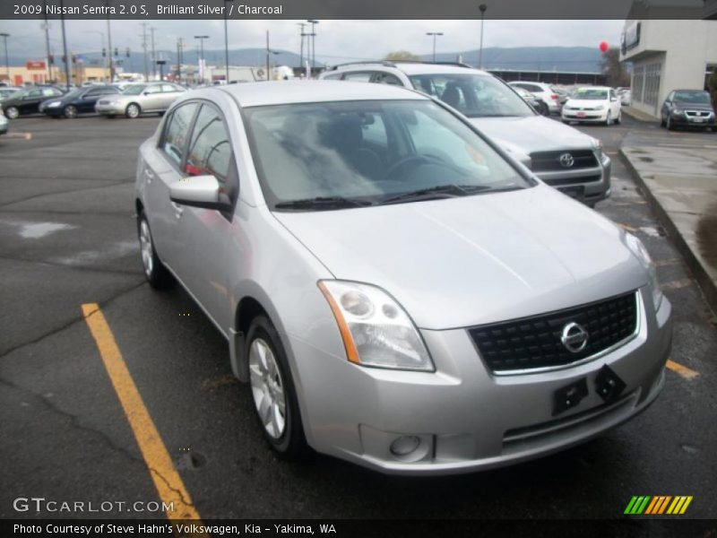 Brilliant Silver / Charcoal 2009 Nissan Sentra 2.0 S