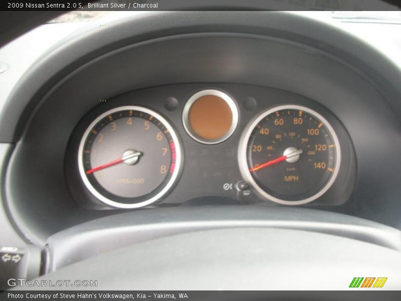 Brilliant Silver / Charcoal 2009 Nissan Sentra 2.0 S