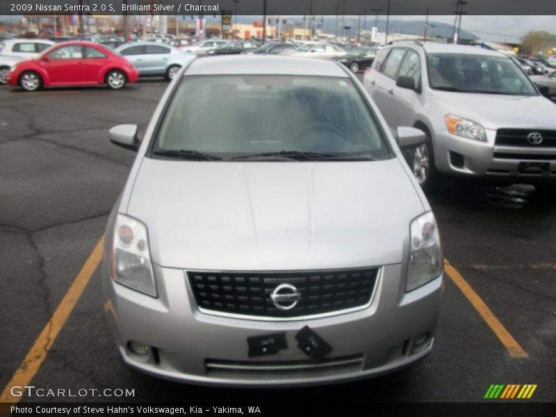 Brilliant Silver / Charcoal 2009 Nissan Sentra 2.0 S