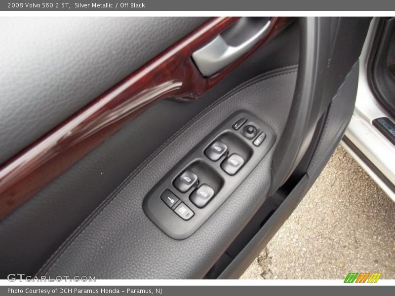 Silver Metallic / Off Black 2008 Volvo S60 2.5T