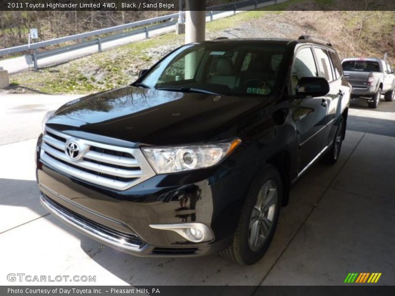 Black / Sand Beige 2011 Toyota Highlander Limited 4WD