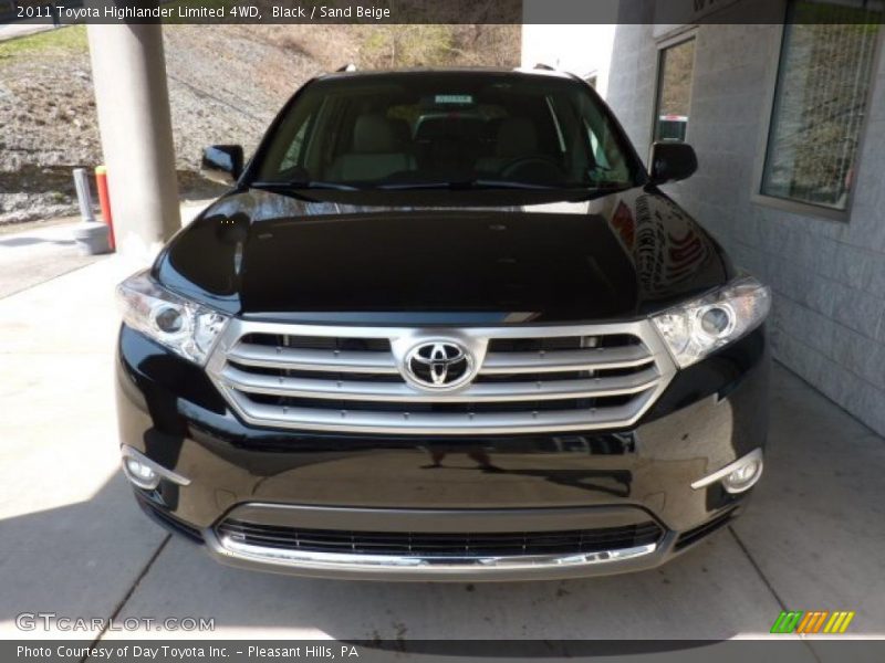 Black / Sand Beige 2011 Toyota Highlander Limited 4WD