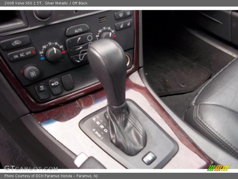 Silver Metallic / Off Black 2008 Volvo S60 2.5T
