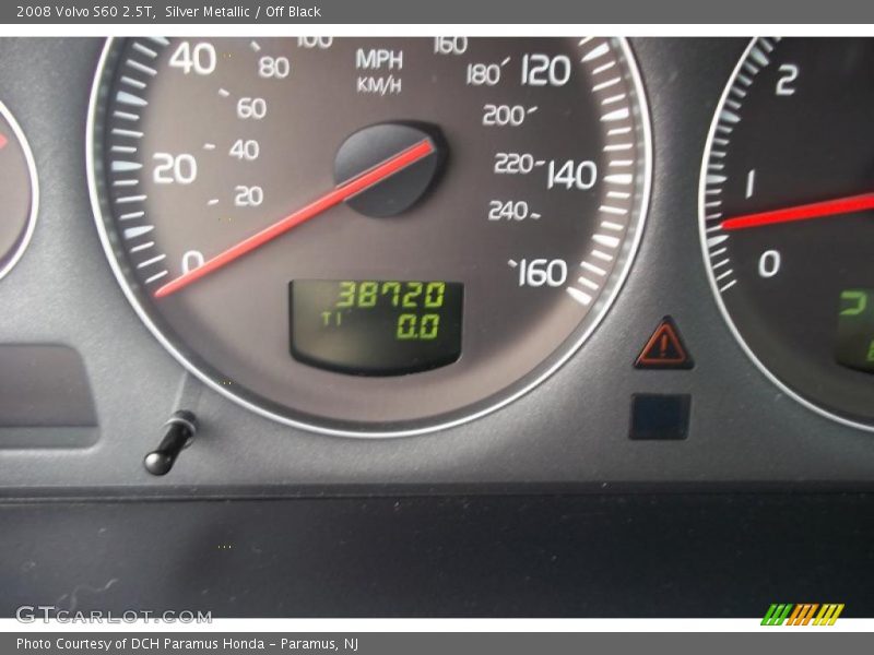 Silver Metallic / Off Black 2008 Volvo S60 2.5T