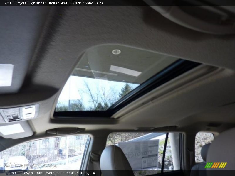 Black / Sand Beige 2011 Toyota Highlander Limited 4WD