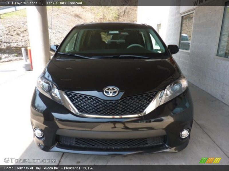 Black / Dark Charcoal 2011 Toyota Sienna SE