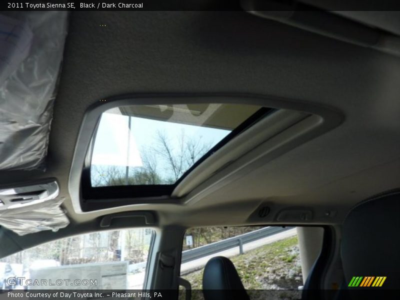 Black / Dark Charcoal 2011 Toyota Sienna SE