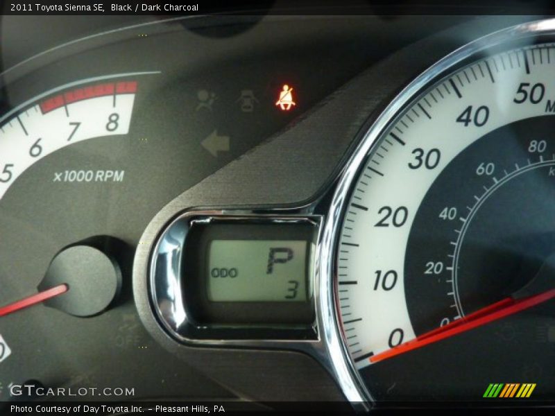 Black / Dark Charcoal 2011 Toyota Sienna SE