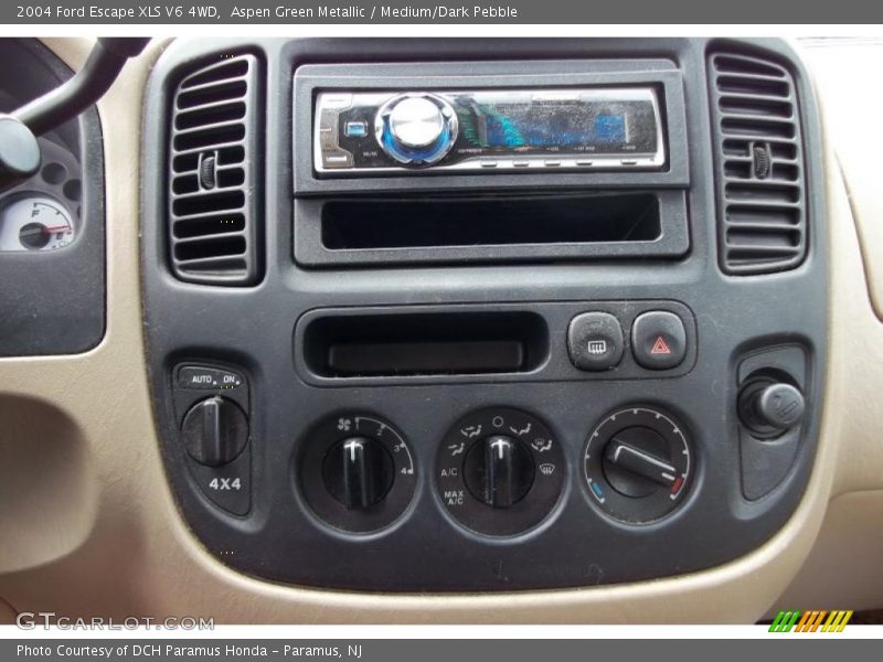 Aspen Green Metallic / Medium/Dark Pebble 2004 Ford Escape XLS V6 4WD
