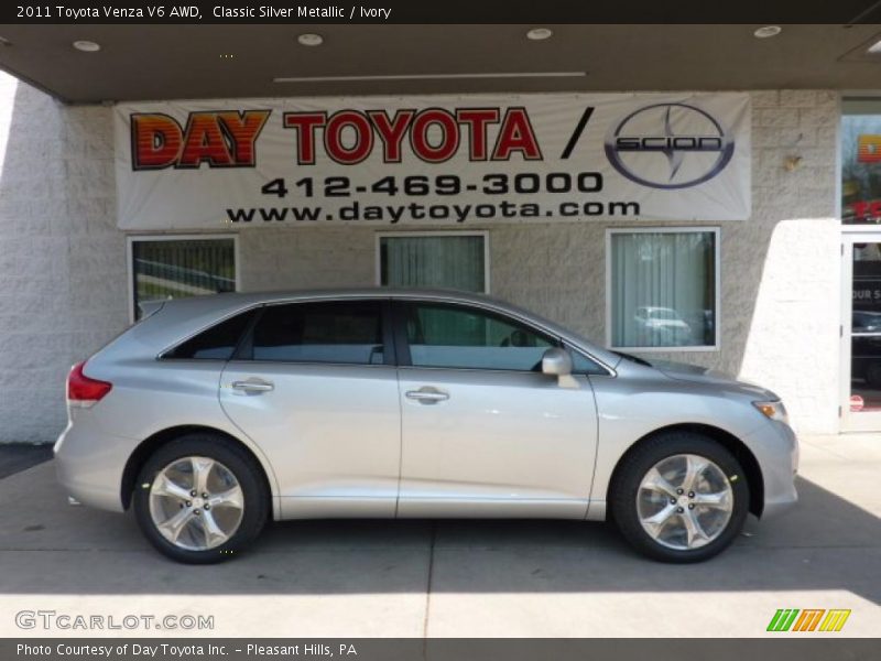 Classic Silver Metallic / Ivory 2011 Toyota Venza V6 AWD
