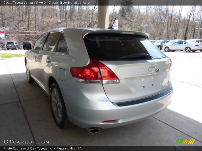 Classic Silver Metallic / Ivory 2011 Toyota Venza V6 AWD
