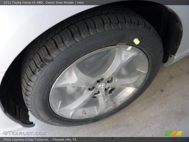 Classic Silver Metallic / Ivory 2011 Toyota Venza V6 AWD