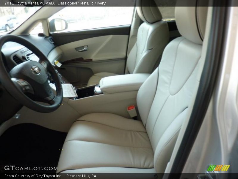 Classic Silver Metallic / Ivory 2011 Toyota Venza V6 AWD