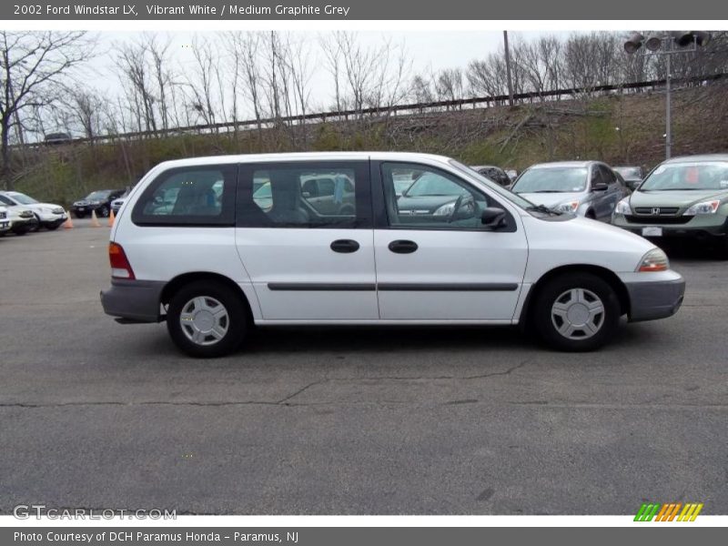 Vibrant White / Medium Graphite Grey 2002 Ford Windstar LX