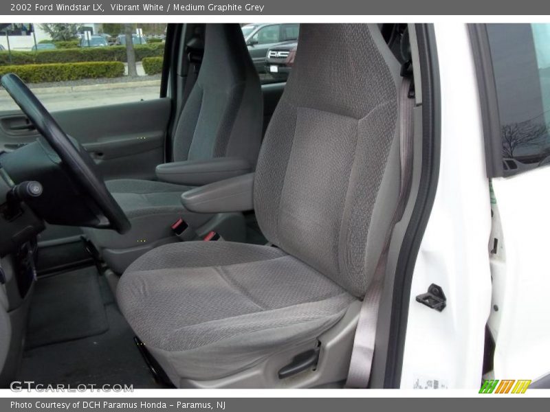 Vibrant White / Medium Graphite Grey 2002 Ford Windstar LX