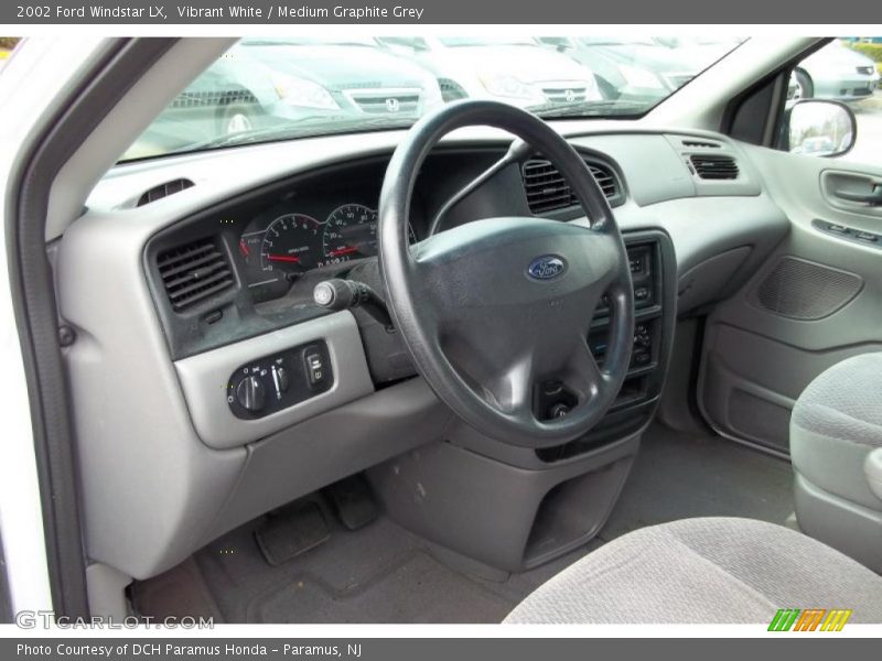 Vibrant White / Medium Graphite Grey 2002 Ford Windstar LX