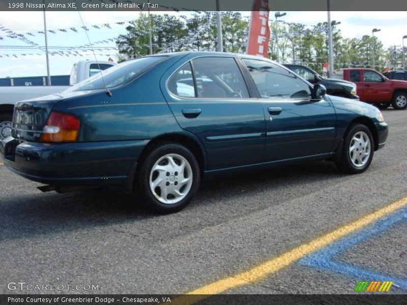 Green Pearl Metallic / Tan 1998 Nissan Altima XE