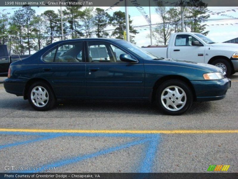 Green Pearl Metallic / Tan 1998 Nissan Altima XE