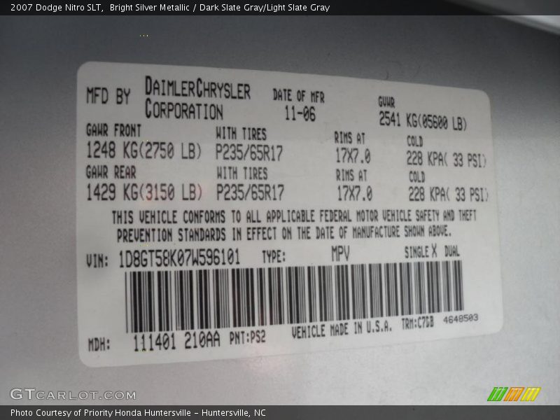 Bright Silver Metallic / Dark Slate Gray/Light Slate Gray 2007 Dodge Nitro SLT
