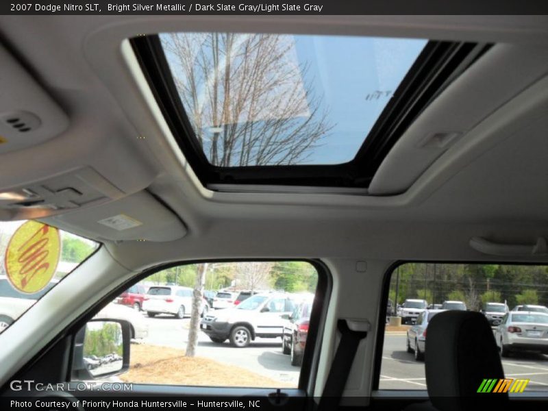 Bright Silver Metallic / Dark Slate Gray/Light Slate Gray 2007 Dodge Nitro SLT