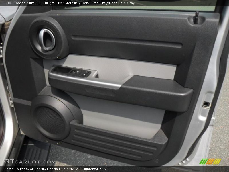Bright Silver Metallic / Dark Slate Gray/Light Slate Gray 2007 Dodge Nitro SLT