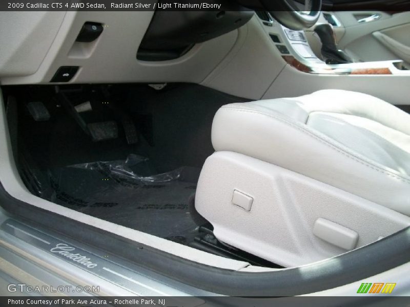 Radiant Silver / Light Titanium/Ebony 2009 Cadillac CTS 4 AWD Sedan