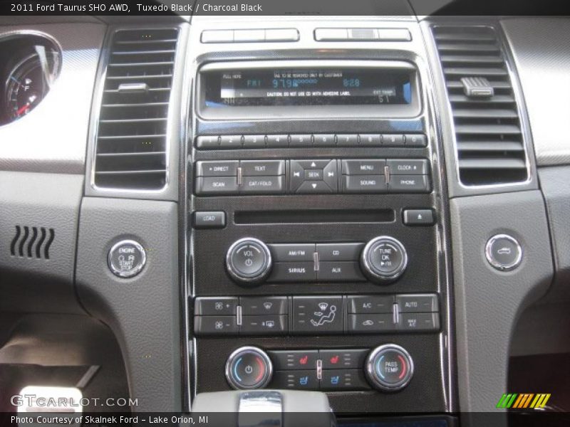 Controls of 2011 Taurus SHO AWD