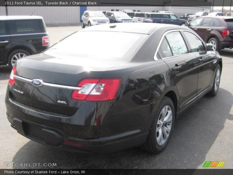 Tuxedo Black / Charcoal Black 2011 Ford Taurus SEL