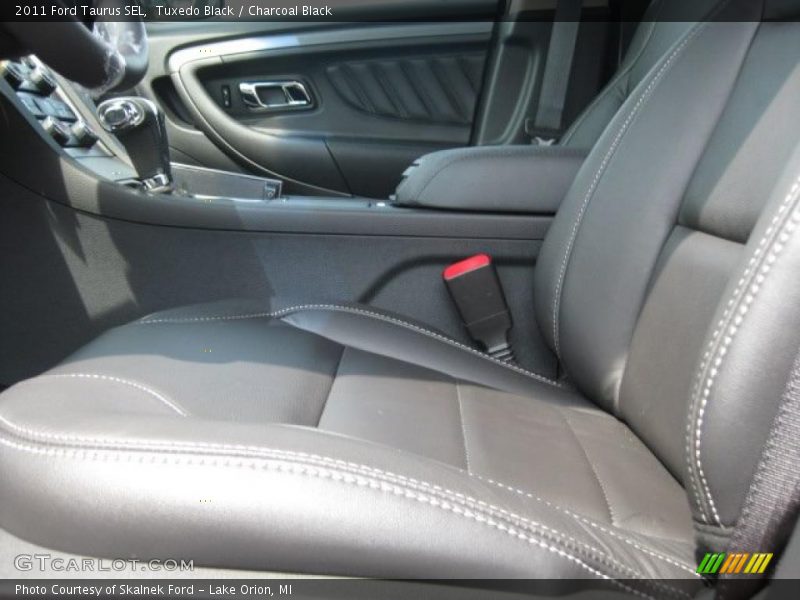 Tuxedo Black / Charcoal Black 2011 Ford Taurus SEL