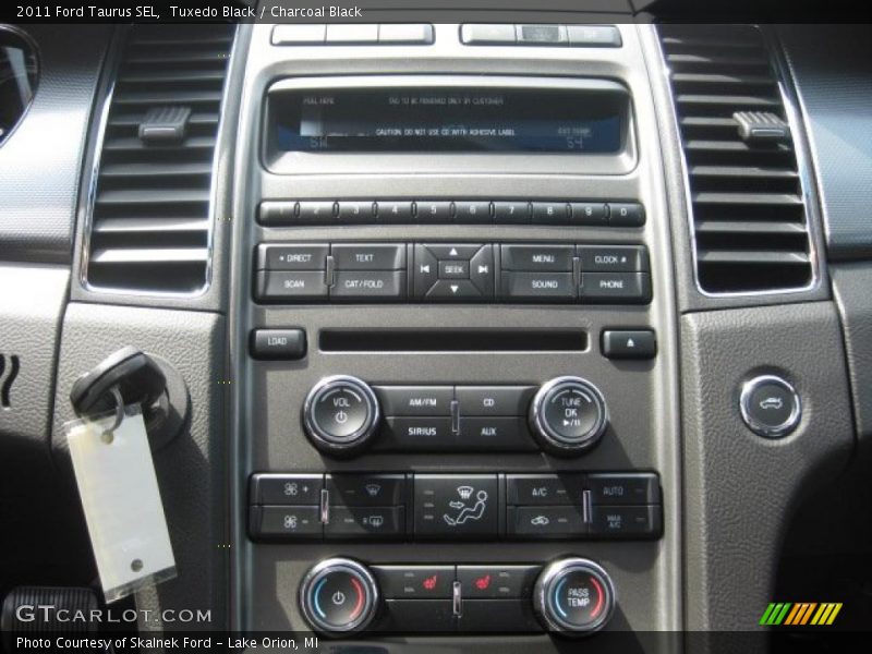 Tuxedo Black / Charcoal Black 2011 Ford Taurus SEL