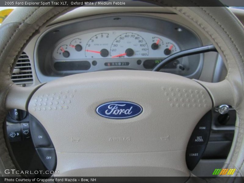 Oxford White / Medium Pebble 2005 Ford Explorer Sport Trac XLT