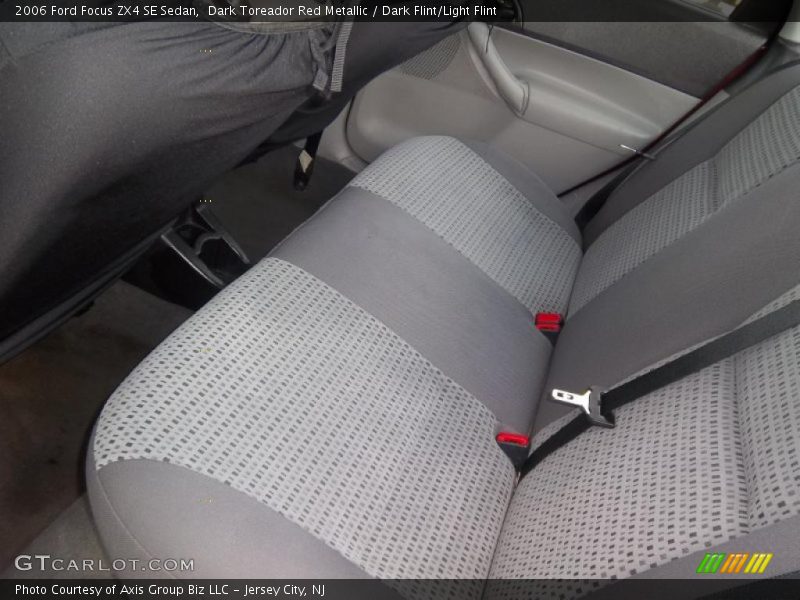 Dark Toreador Red Metallic / Dark Flint/Light Flint 2006 Ford Focus ZX4 SE Sedan