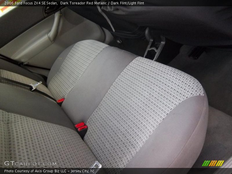 Dark Toreador Red Metallic / Dark Flint/Light Flint 2006 Ford Focus ZX4 SE Sedan