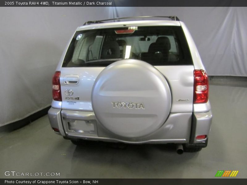 Titanium Metallic / Dark Charcoal 2005 Toyota RAV4 4WD