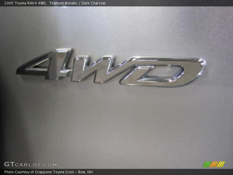 Titanium Metallic / Dark Charcoal 2005 Toyota RAV4 4WD