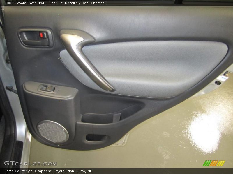 Titanium Metallic / Dark Charcoal 2005 Toyota RAV4 4WD