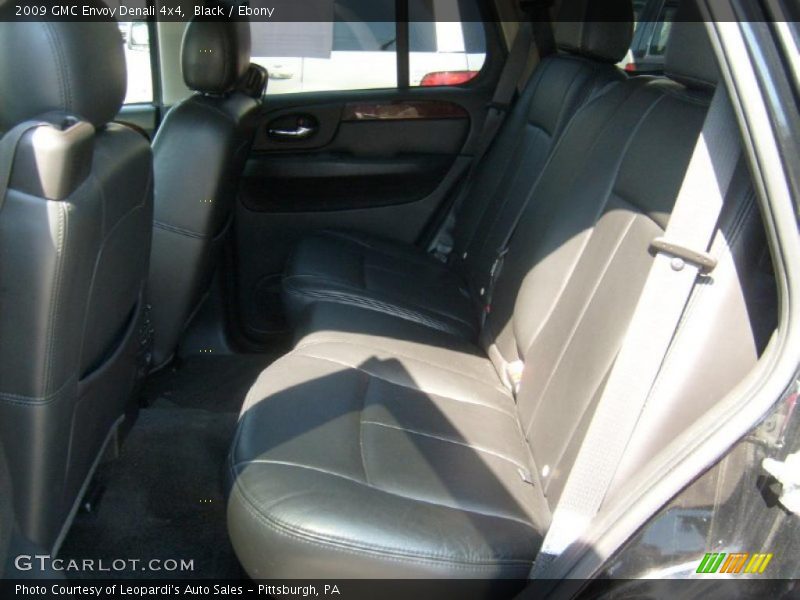 Black / Ebony 2009 GMC Envoy Denali 4x4