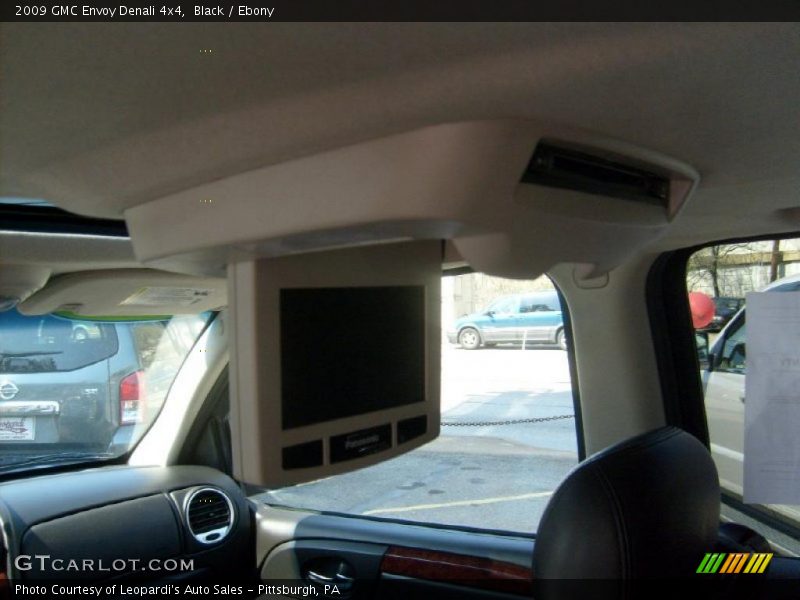Black / Ebony 2009 GMC Envoy Denali 4x4
