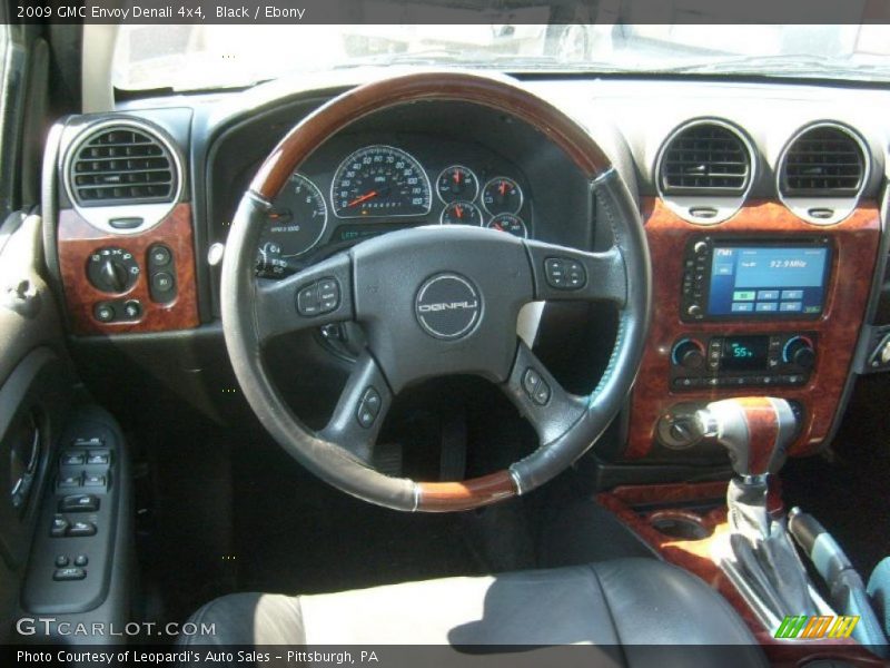Black / Ebony 2009 GMC Envoy Denali 4x4
