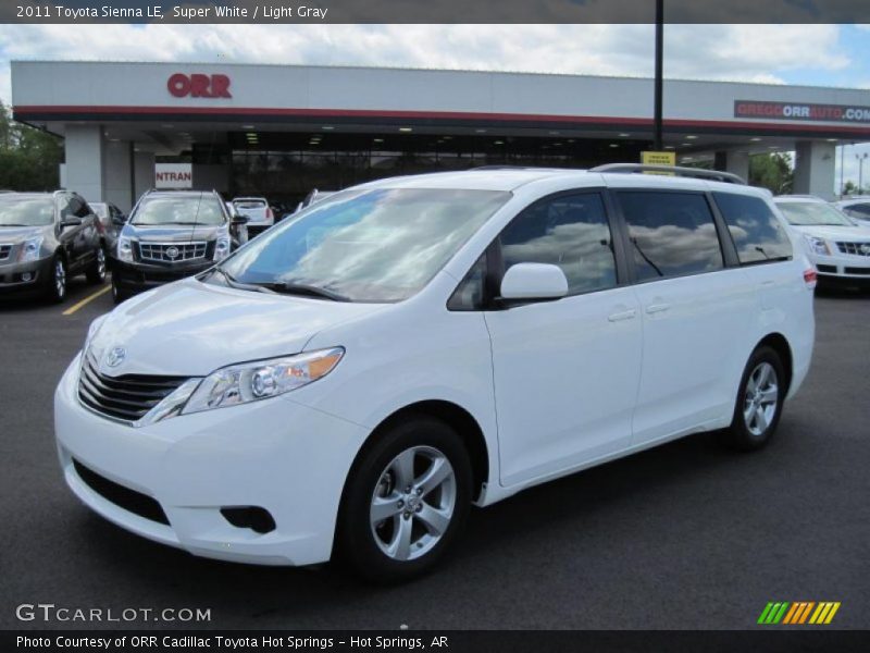 Super White / Light Gray 2011 Toyota Sienna LE