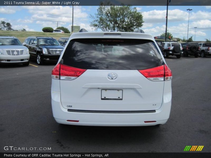 Super White / Light Gray 2011 Toyota Sienna LE